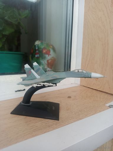 Легендарные самолёты су-27