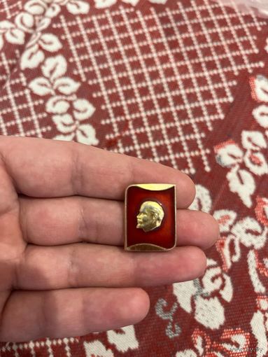 Ленин значок