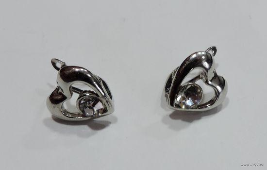 Серьги "Сердечко с кристаллом" 90-е годы Европа. Размер передней части 1.5-2 см. Мельхиор посеребренный.