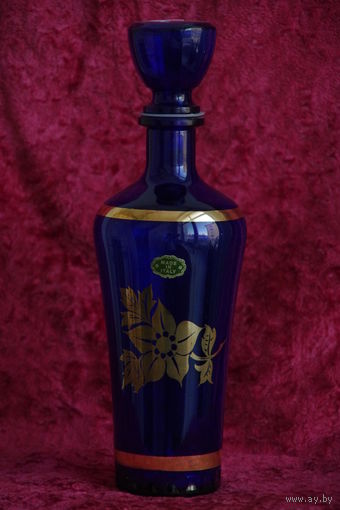 Графин  27, 5 см  ( целый )