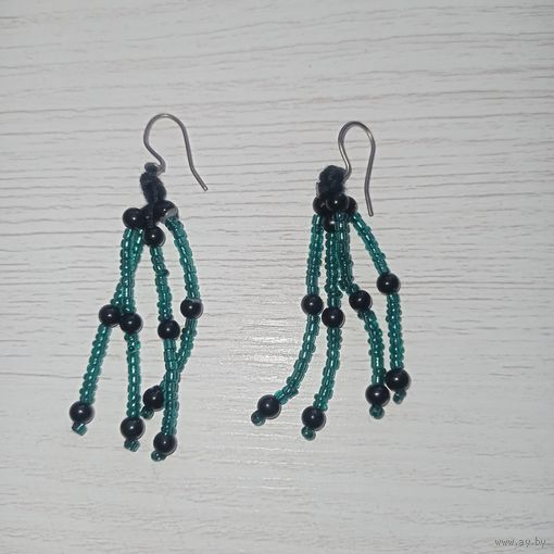 Серьги из бисера, сережки висюльки черно- изумрудного цвета