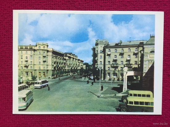 Могилев. Театральная площадь. Ананьины 1963 г. Чистая.