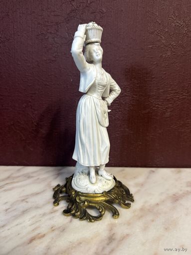 Старинная статуэтка, мягкий фарфор, бронза, клеймо, много лотов с рубля