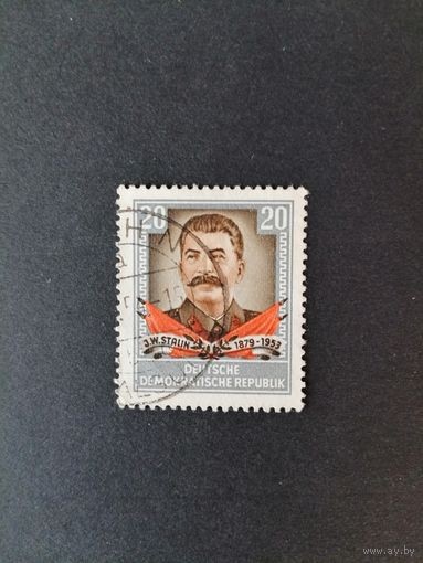 ГДР 1954 Марка "День смерти Иосифа Виссарионовича Сталина" (гашение без клея, след от наклейки) Mi.425 каталог 1.30 евро