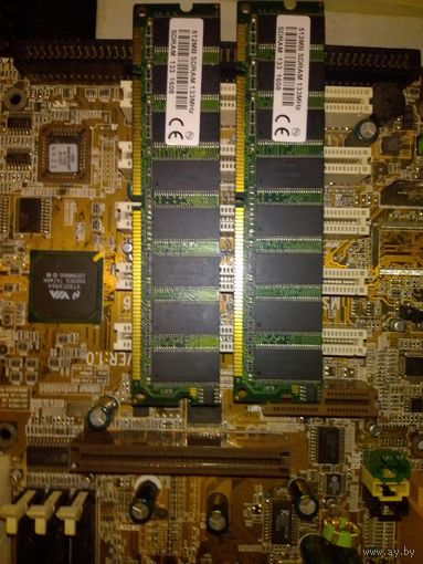 Набор из 2 плашек SD-RAM на 133Mhz по 512Mb