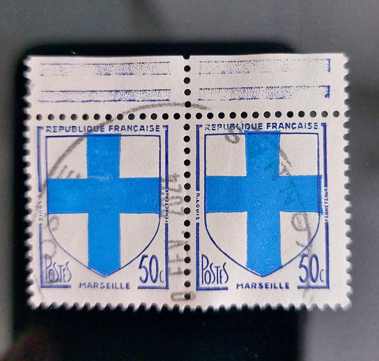 Франция 1958. Стандарт. Герб. Марсель (сцепка из 2 марок)