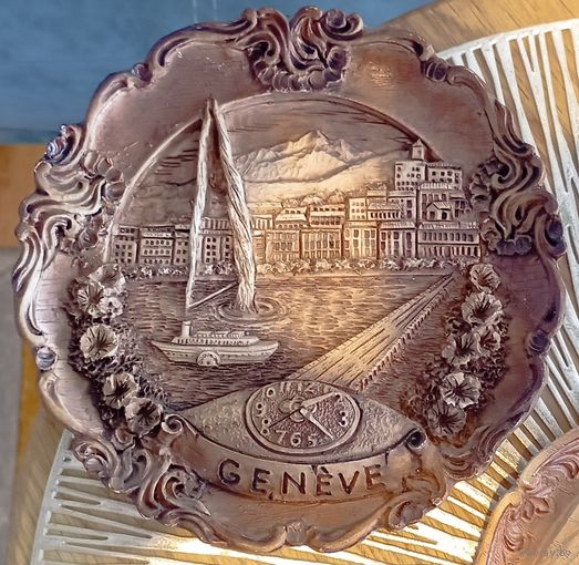 Сувенирная тарелочка ''Geneve'' из Швейцарии