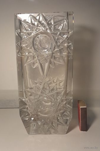 Ваза хрустальная (СССР), прямоугольная.