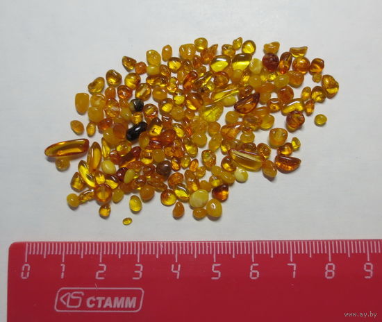 Янтарь. Мелкая россыпь янтаря. Без дырочек (не порванные бусы)...