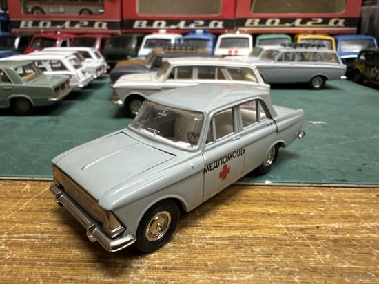 Москвич 412 Медпомощь в редком темно-сером цвете. Не заводская тамповка, а сухая декаль. Пятничный вечер в синих, голубых и серых тонах.