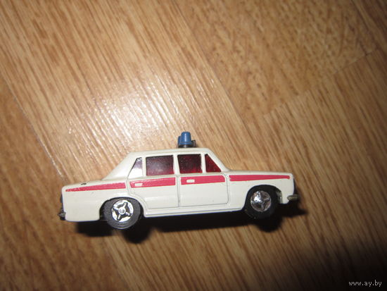 Машинка СССР . Скорая помощь . 1:60