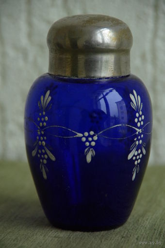 Чайница , банка ( емкость ) для хранения чая из СССР .