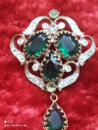 Брошь с камнями,Красивая,старого периода, без Минимальной цены