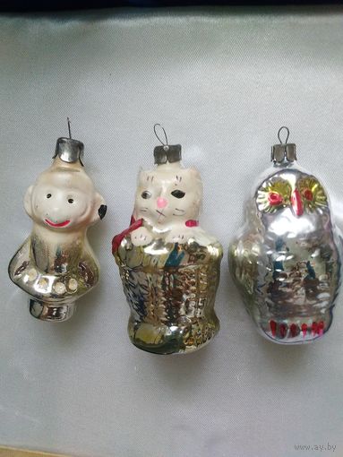 Лот ёлочных игрушек на реставрацию.