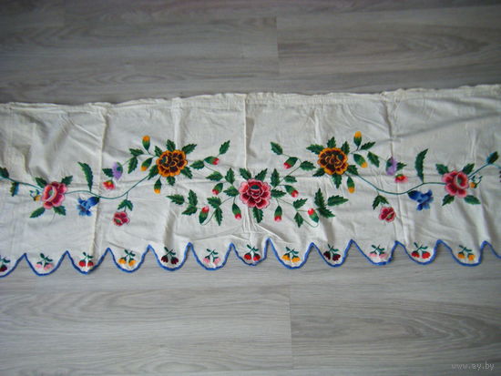 Старинная Шторка. Вышивка. Гладью. 1м.75см. х 53см.