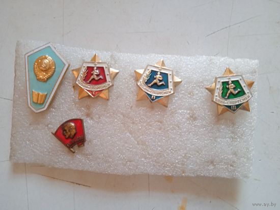 Значки на винтах без закруток