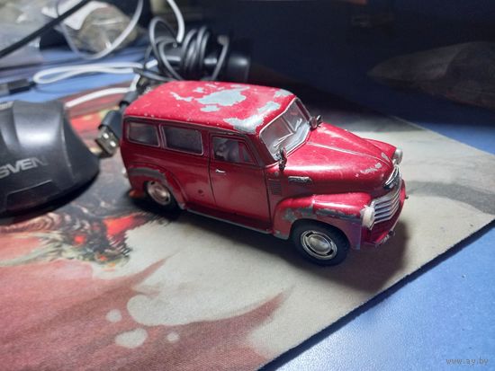 1950 Chevrolet Suburban 1/36