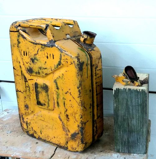 Канистра  20 литров * с Дефектом * Читайте Текст