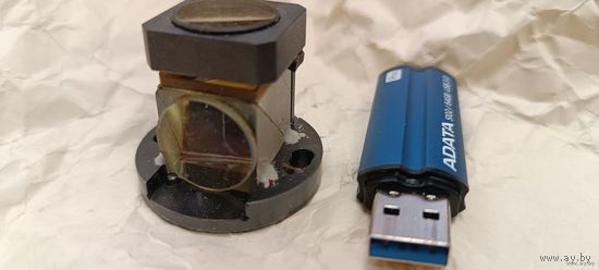 Кубик с линзами