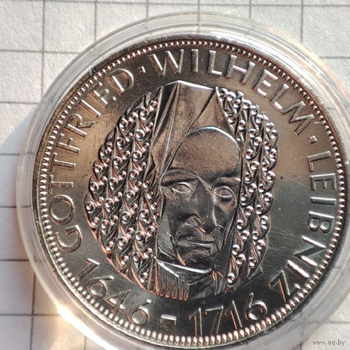 5 марок ФРГ 1966 года .250-летия со дня смерти Готфрида Лейбница .Серебро.