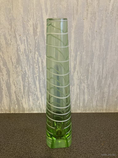 Ваза цветное стекло белые нити завод Неман БССР