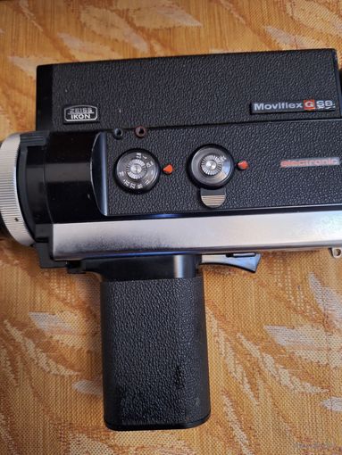 Винтажная кинокамера Zeiss Ikon Movitlex