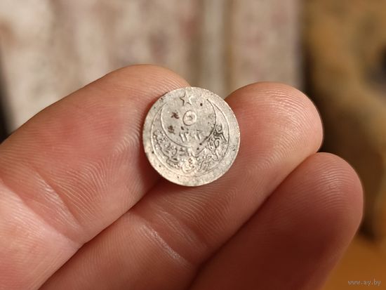 Не частая монета 5 пара. Османская империя. Серебро. Не чищена.