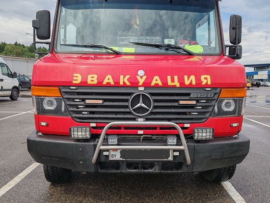 Стекла фар Мерседес Варио