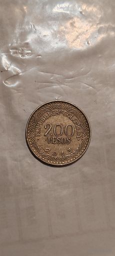 Колумбия 200 песос 2013