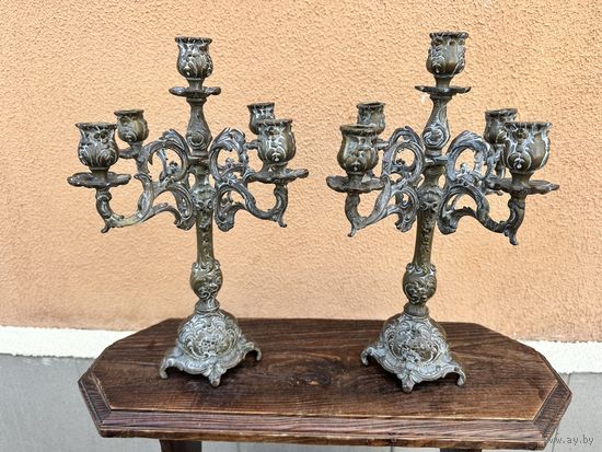 Пара очень старых бронзовых подсвечники, Европа, тяжелые, много лотов с рубля