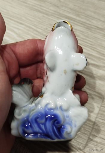 Фарфоровая рыбка,с рубля