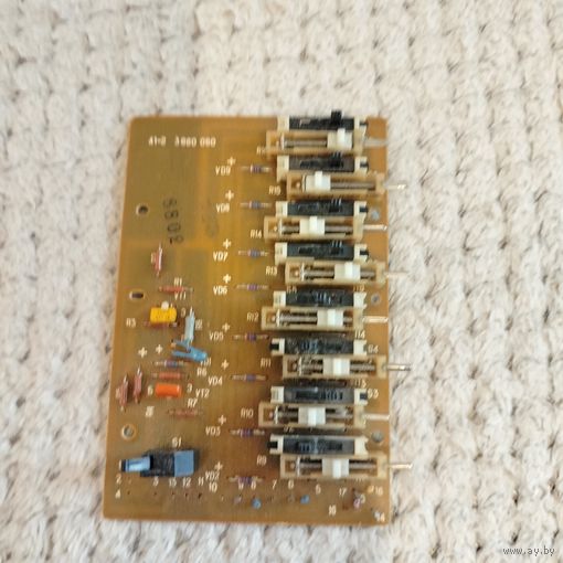 Плата с радиодеталями резисторы РП1-53 pd