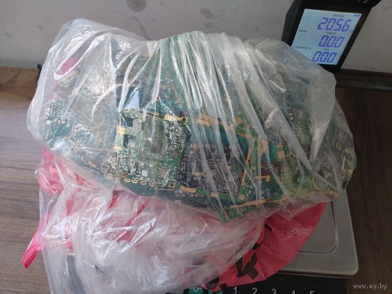 Платы мобильных телефонов, 2 килограмма