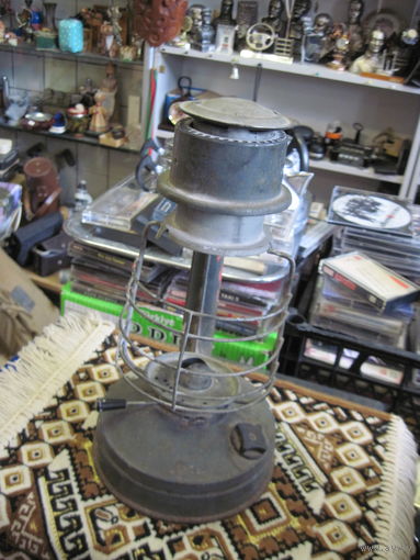 Лампа керосиновая.