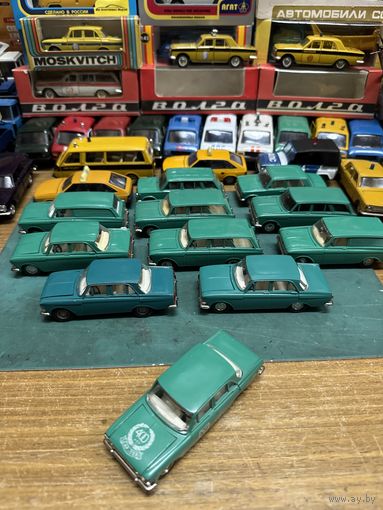 Москвич 408 тамп 400 лет Саратову, цвет кипарис, 4-х фарная решетка. 11 февраля в среду намечаем вечер в зеленых тонах и оттенках. Ставим будильник на 22-00 и пополняем коллекцию саратовских моделей!