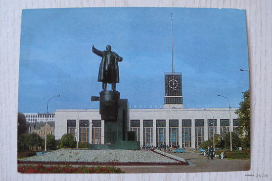 Ленинград. Памятник Ленину перед Финским вокзалом; 1975, чистая, ДМПК.