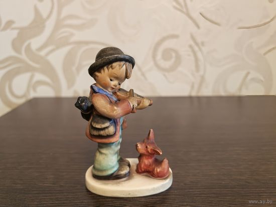 Европейский фарфор. Статуэтка мальчик скрипач. Goebel Hummel.