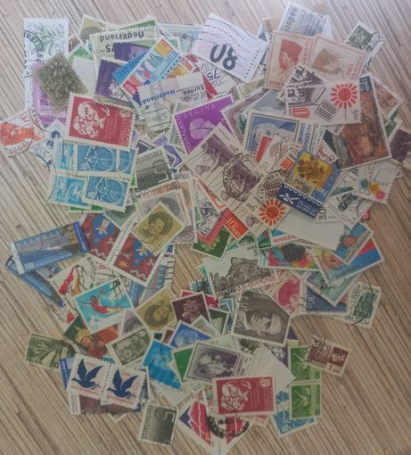 Марки. Более 300 штук. Сборная тематика.
