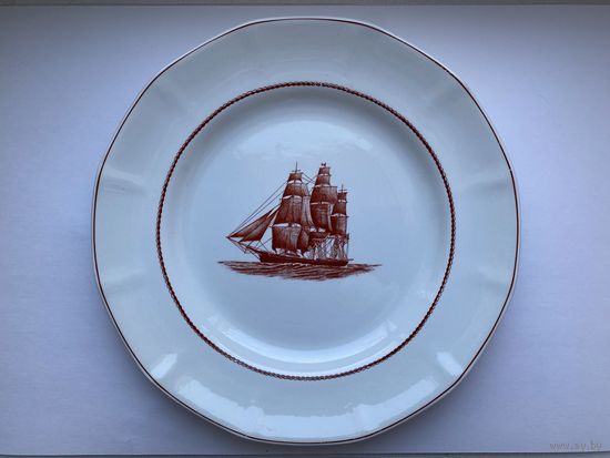 Тарелка обеденная коллекционная, Wedgwood, Англия.