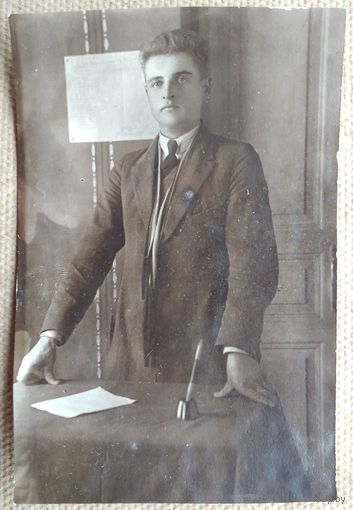 Фото мужчины. 1930-е. 9х13 см.