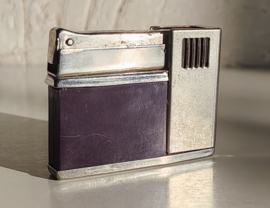 Зажигалка бензиновая