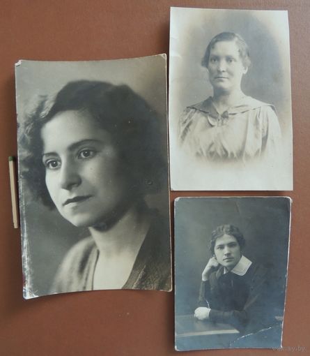 Фото "Женщины прошлой эпохи", Западная Беларусь, 3 шт., 1920-1930-е гг.
