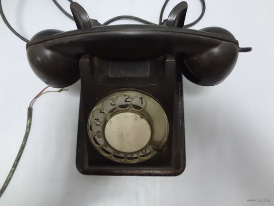 Телефон.