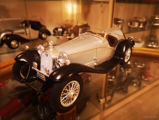 Модель 1:18  Alfa Romeo Spider Turing 1933
