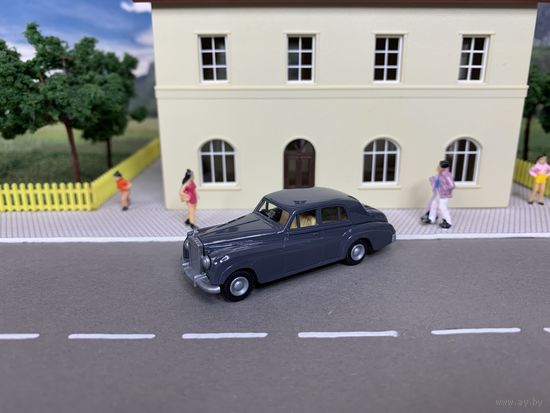 Rolls-Royce Silver Cloud. Масштаб НО 1:87.