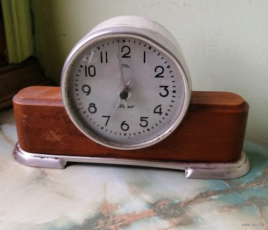Часы Маяк настольные СССР в ремонт