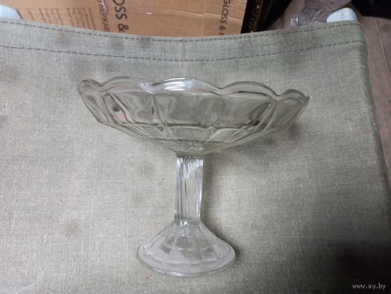 Конфетница СССР, фруктовница СССР. Неман витая ножка