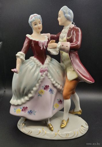 Статуэтка Royal Dux , Роял Дукс .Чехословакия распродажа коллекции