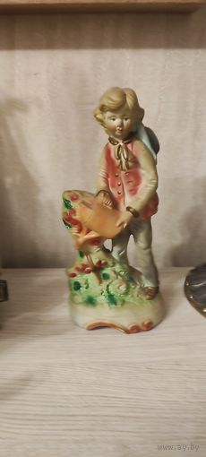 Юноша с лейкой.Европа.