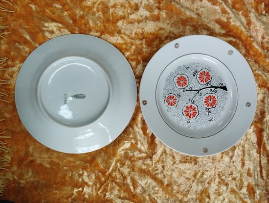 Тарелка сервировочная, диаметр 13 см. Рига, СССР